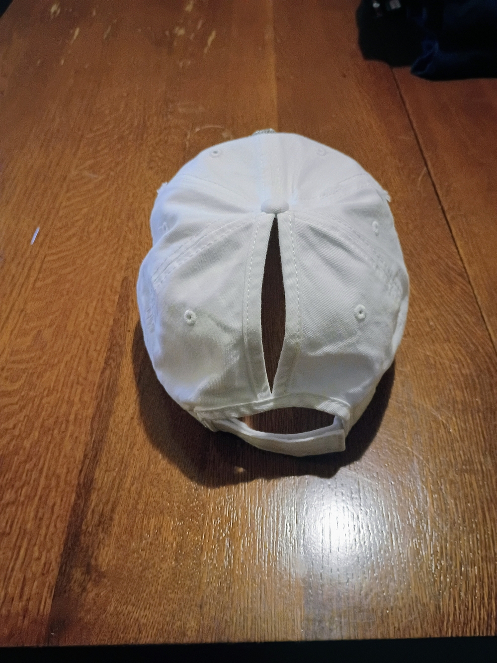NEW Ladies White Baseball Cap with Silver Beaded Star - Picture 3 of 5